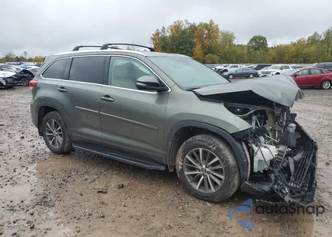 2018 Toyota Highlander Se z USA, uszkodzony, nr VIN 5TDJZRFH0JS908507